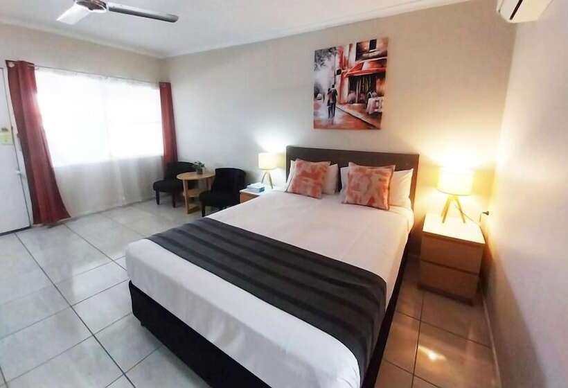 Номер Executive, Tropic Coast Motel