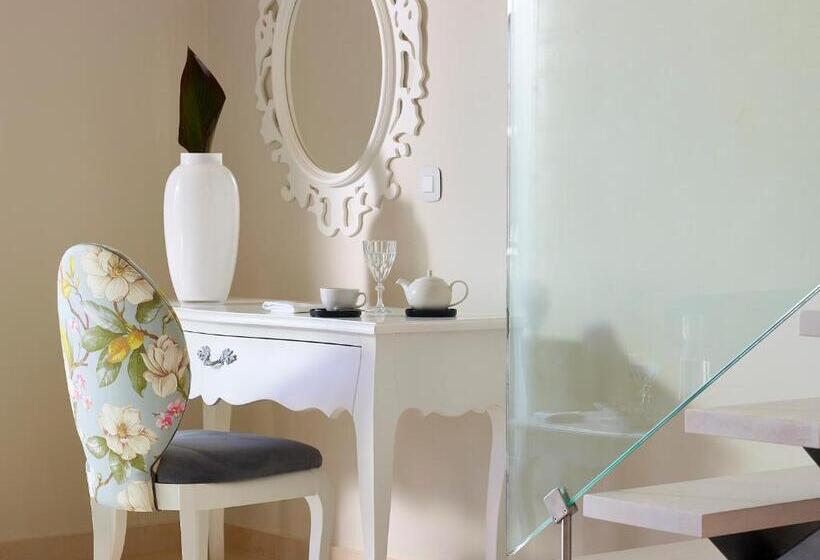 اتاق دوبلکس, Anemos Luxury Grand Resort