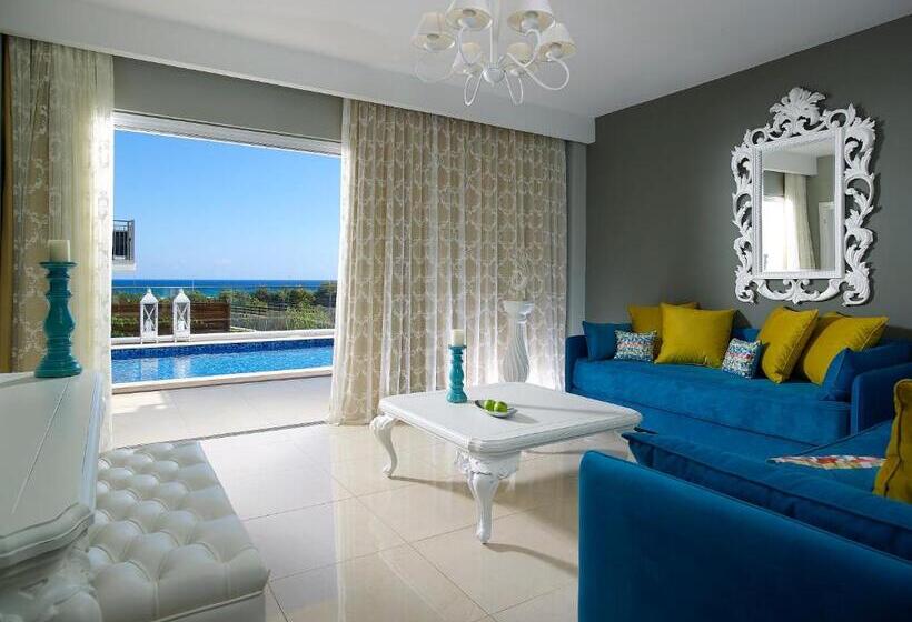 سوییت لوکس, Anemos Luxury Grand Resort