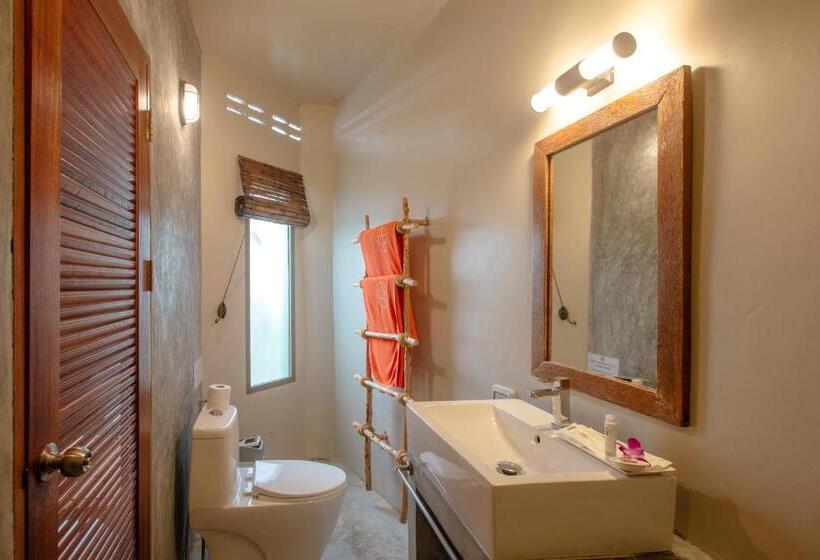 בקתה דלוקס, Secret Garden Beach Resort