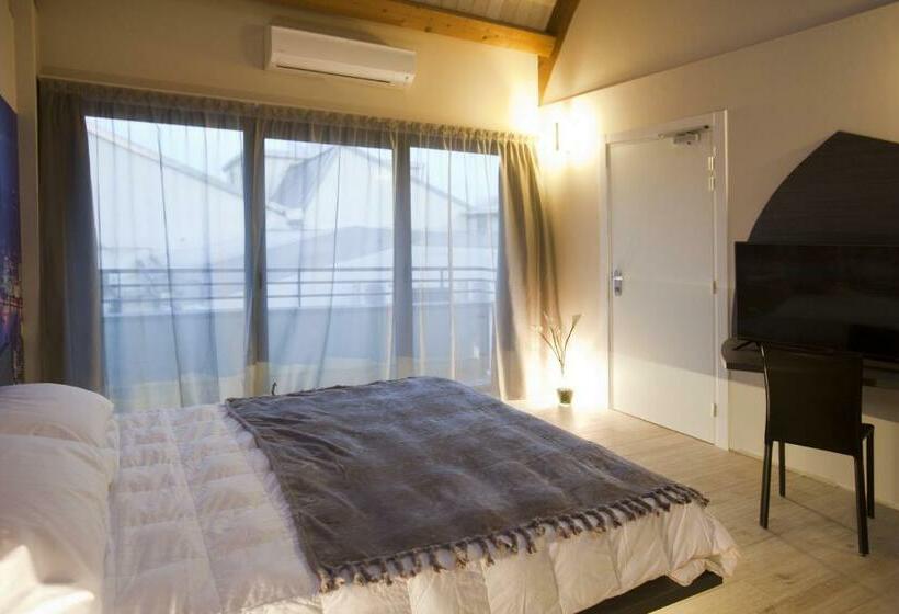 اتاق استاندارد با بالکن, Seven Rooms Milano