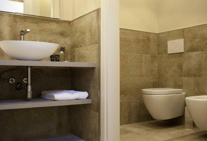 اتاق استاندارد با بالکن, Seven Rooms Milano