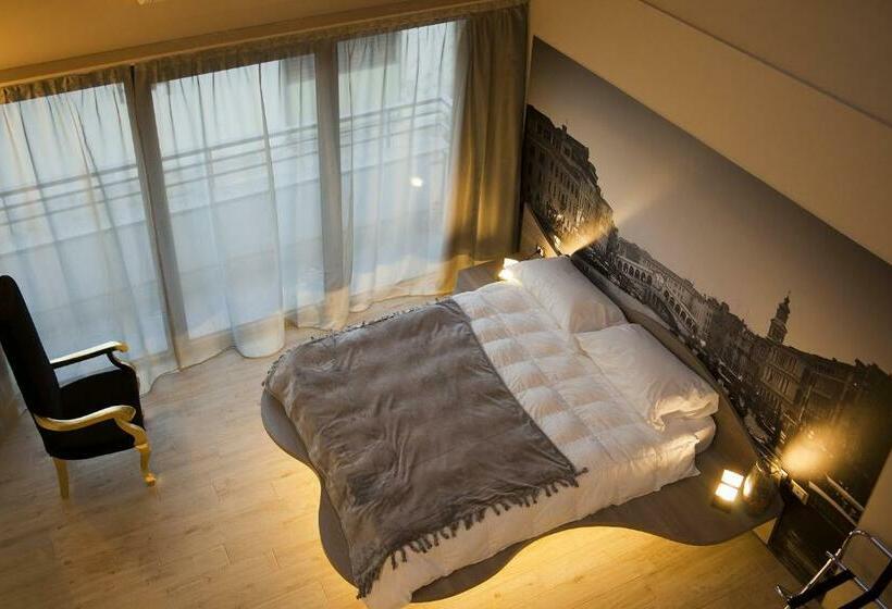 اتاق استاندارد با بالکن, Seven Rooms Milano
