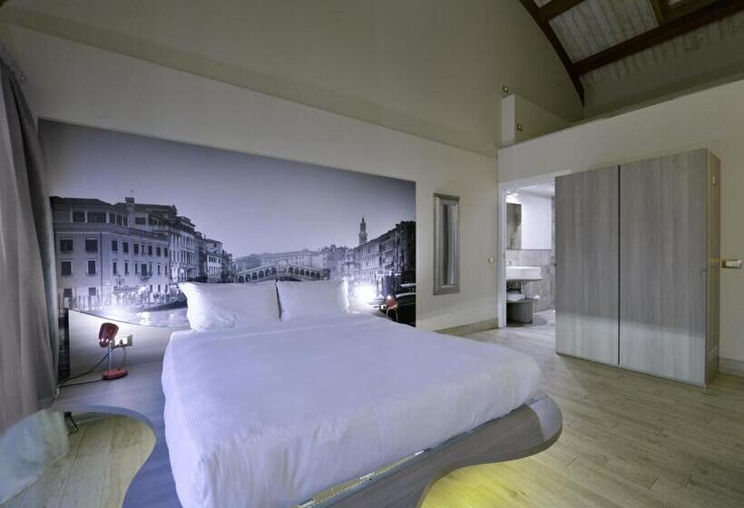 اتاق استاندارد با بالکن, Seven Rooms Milano