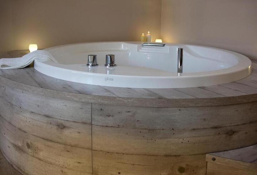 اتاق سوپریور چهار تخته, Seven Rooms Milano