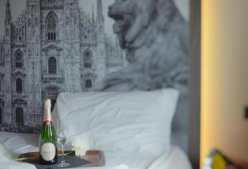 اتاق استاندارد با تخت بزرگ, Seven Rooms Milano
