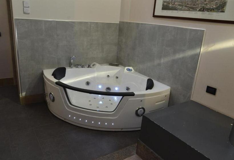 اتاق استاندارد با تخت بزرگ, Seven Rooms Milano