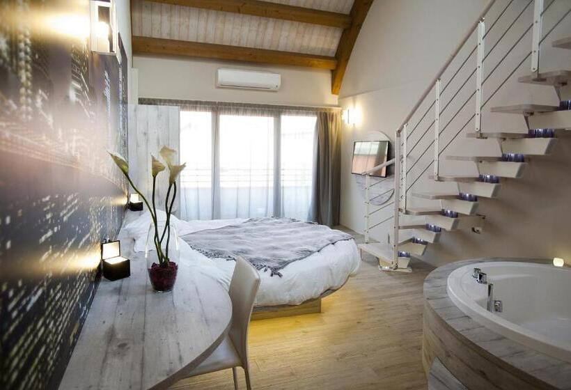 اتاق سوپریور چهار تخته, Seven Rooms Milano