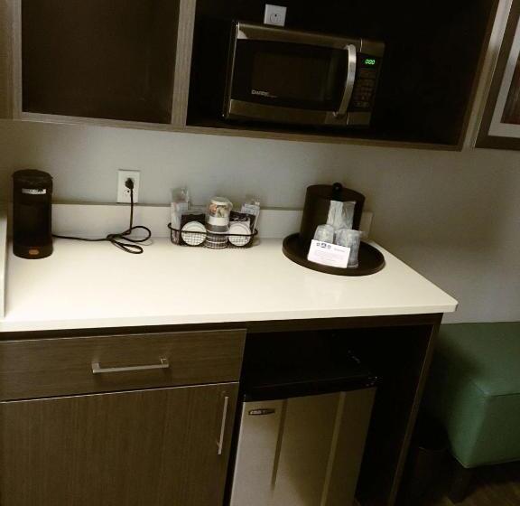 Люкс Адаптированный для Инвалидов, Best Western Plus Prien Lake Hotel & Suites   Lake Charles