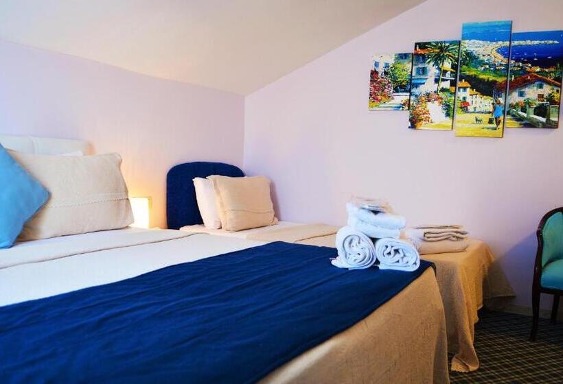 Номер Стандарт Трехместный, Gumuldur Mavi Deniz Otel