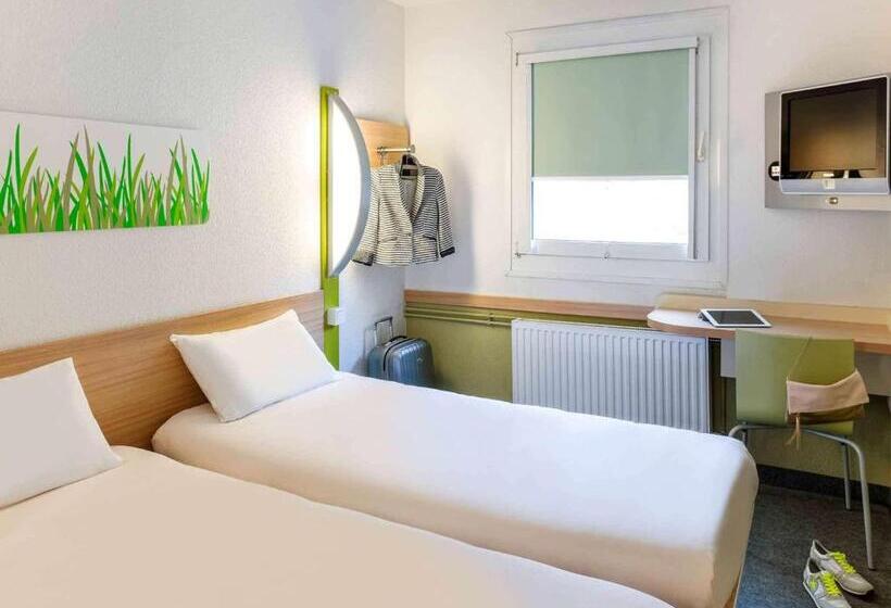 Номер Стандарт, Ibis Budget Courbevoie Paris La Défense
