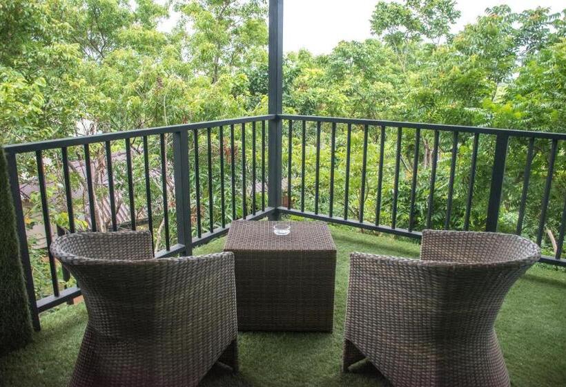 سوییت, Nice Place Resort