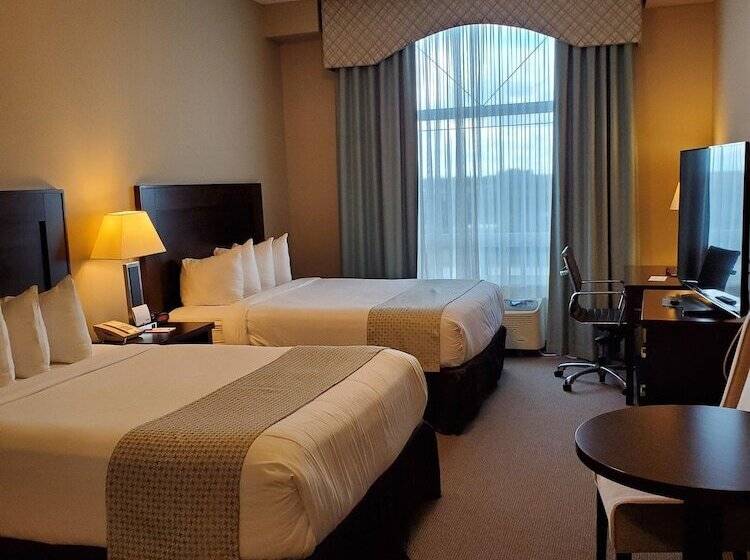 Номер Deluxe, Ramada By Wyndham Emerald Park/regina East