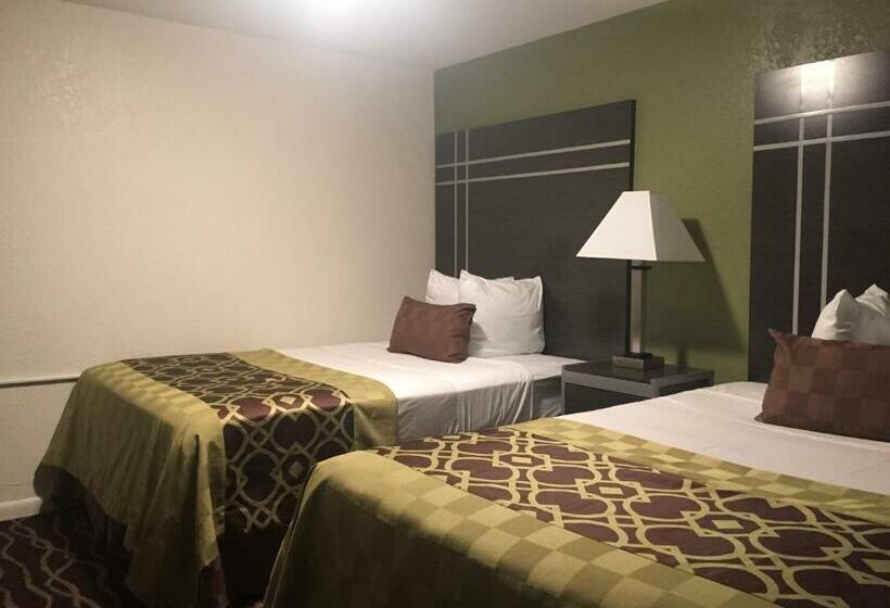 Номер Стандарт 2 Двуспальные Кровати, Wildwood Inn, A Travelodge By Wyndham