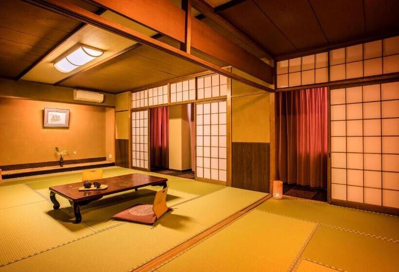 Номер Superior Вид на Город, Ooedo Onsen Monogatari Gero Bekkan