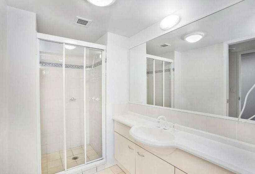 Апартаменты 2 спальни Вид на Сад, Bella Mare Coolangatta Beachside Apartments