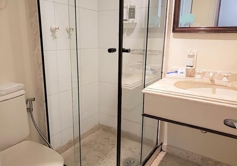 Номер Стандарт Кровать Кинг Адаптированный для Инвалидов, Holiday Inn Mishawaka, An Ihg