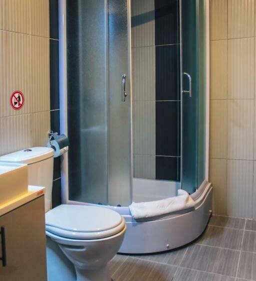 اتاق لوکس با چشم‌انداز دریاچه, Park Lakeside Ohrid