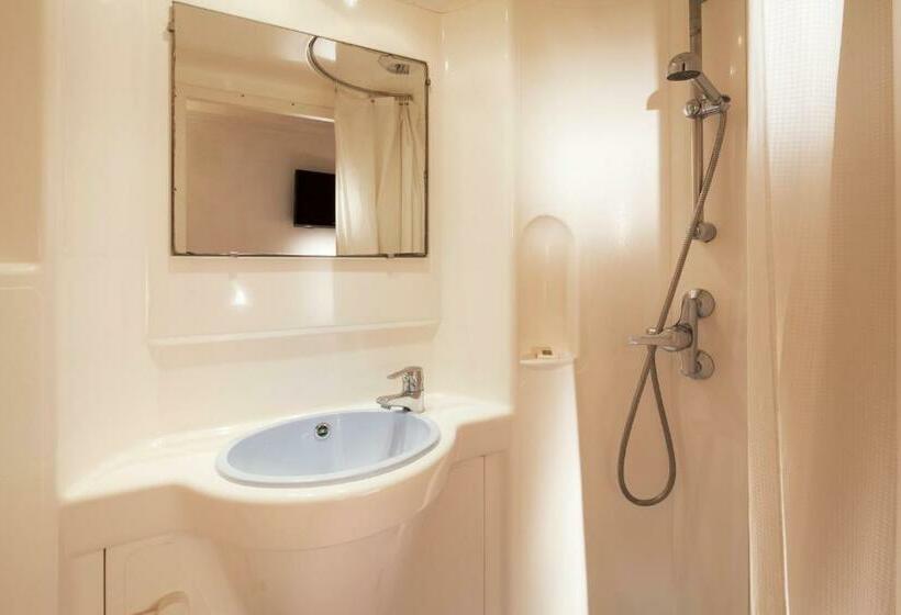 Номер Стандарт, Fast Hotel Les Ulis   Courtabœuf