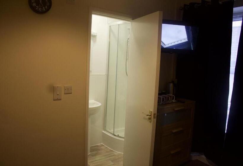 Трехместный Номер Комфорт, Elm Tree Guest House