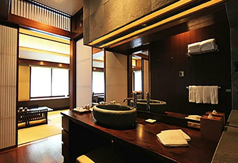 스위트, 竹泉荘 Chikusenso Onsen