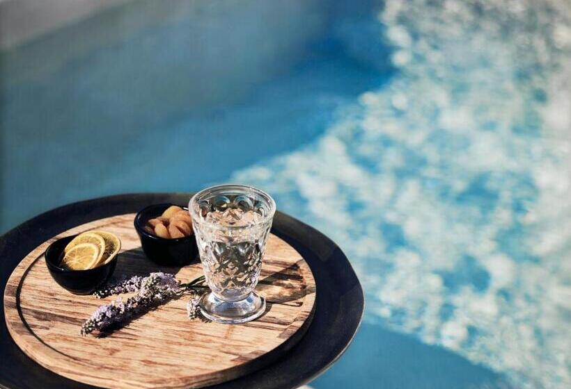 سوئیت با چشم‌انداز دریا و هیدروماساژ, Santo Pure Oia Suites & Villas