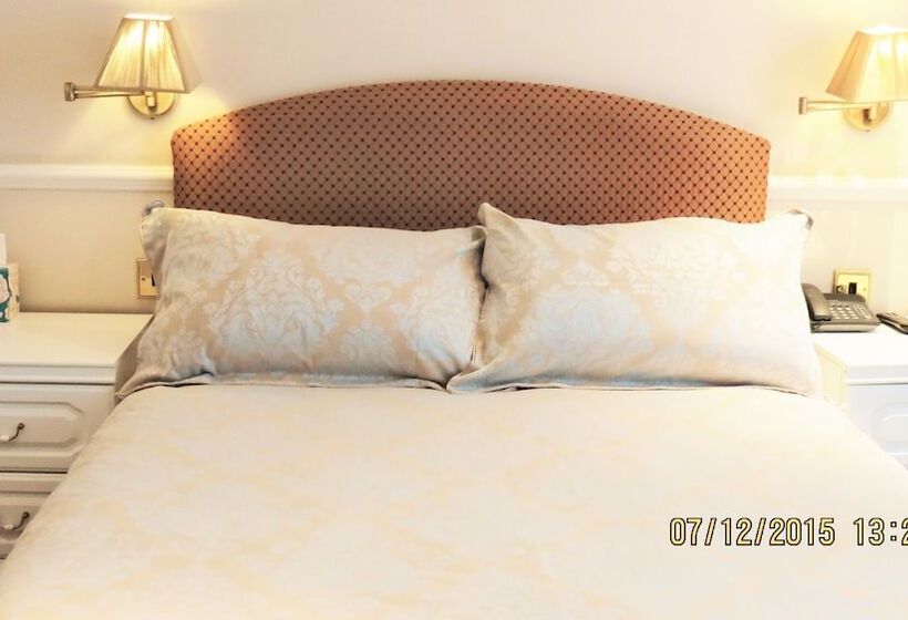 Семейный Номер, Hunters Lodge Guest House