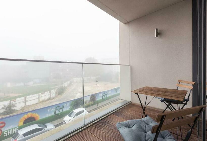 آپارتمان لوکس 1 خوابه, Bright Portobello Apt With Floor To Ceiling Views
