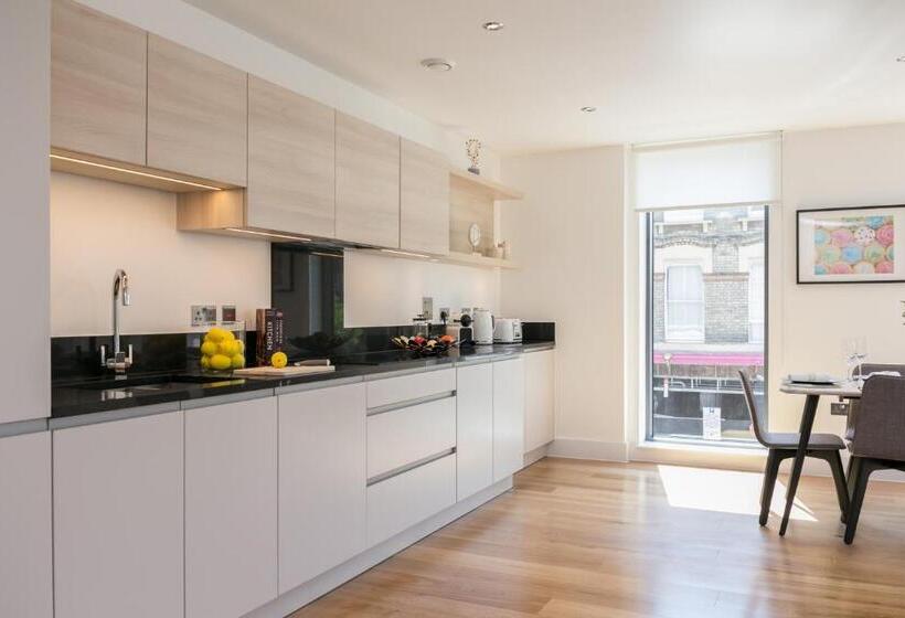 آپارتمان لوکس 2 خوابه, Bright Portobello Apt With Floor To Ceiling Views