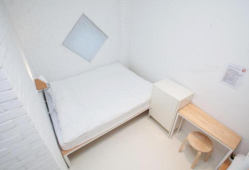 Номер Стандарт Четырехместный Совместный Санузел, Mir Guesthouse