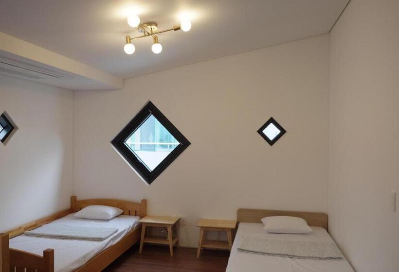 Апартаменты 3 Спальни, Mir Guesthouse