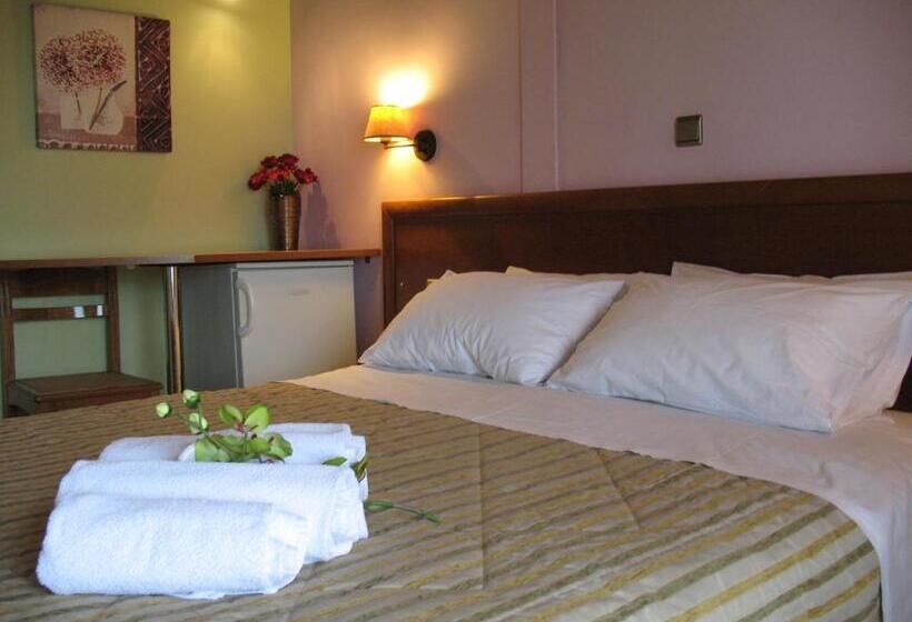 Номер Deluxe Кровать Кинг, Prigipikon Suites And Sofites