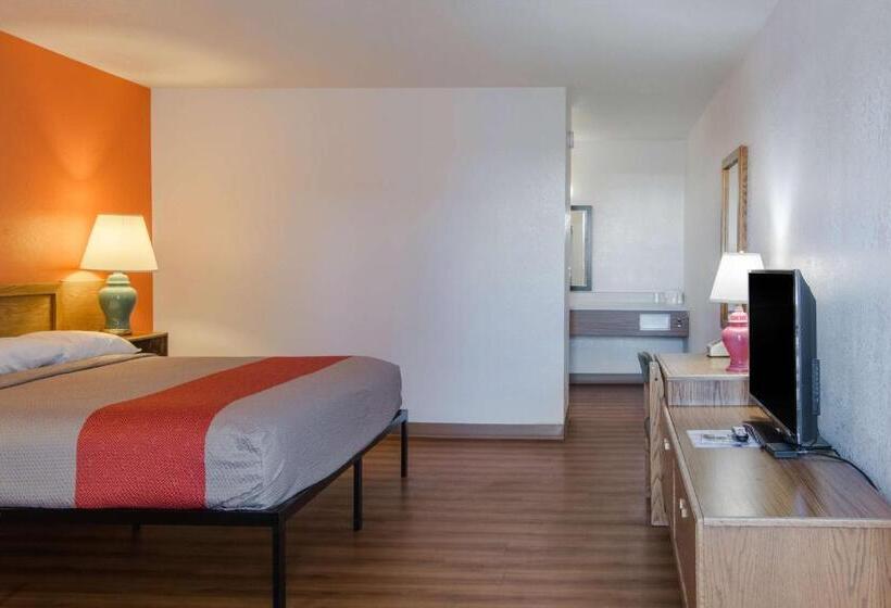Номер Стандарт, Motel 6 Madras, Or