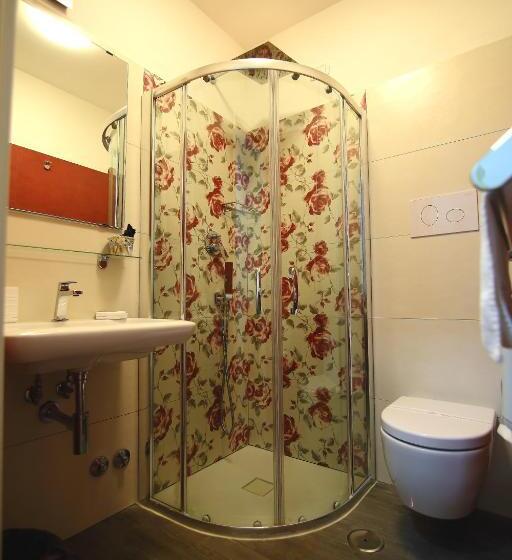 基本间, Villa Anna B&b