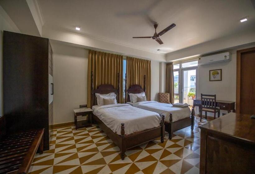 标准间, Ashok Villa