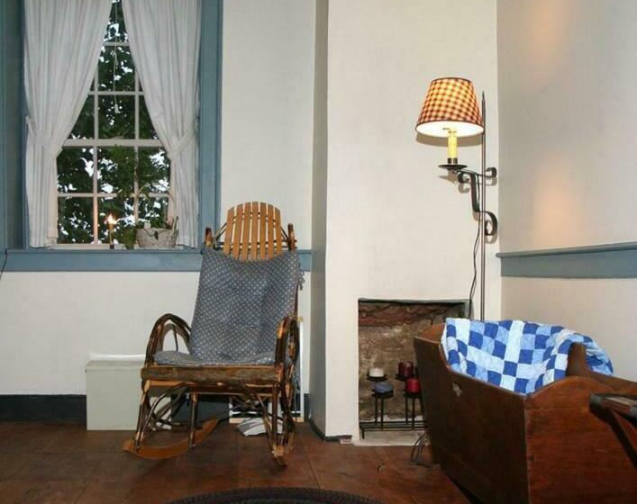 标准间, Brownstone Colonial Inn