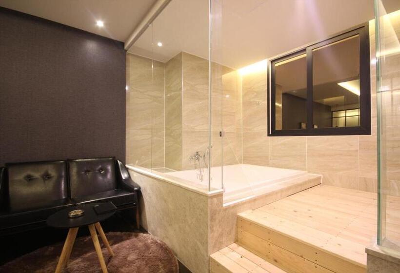 Номер Superior, 2 Heaven Hotel Seomyeon