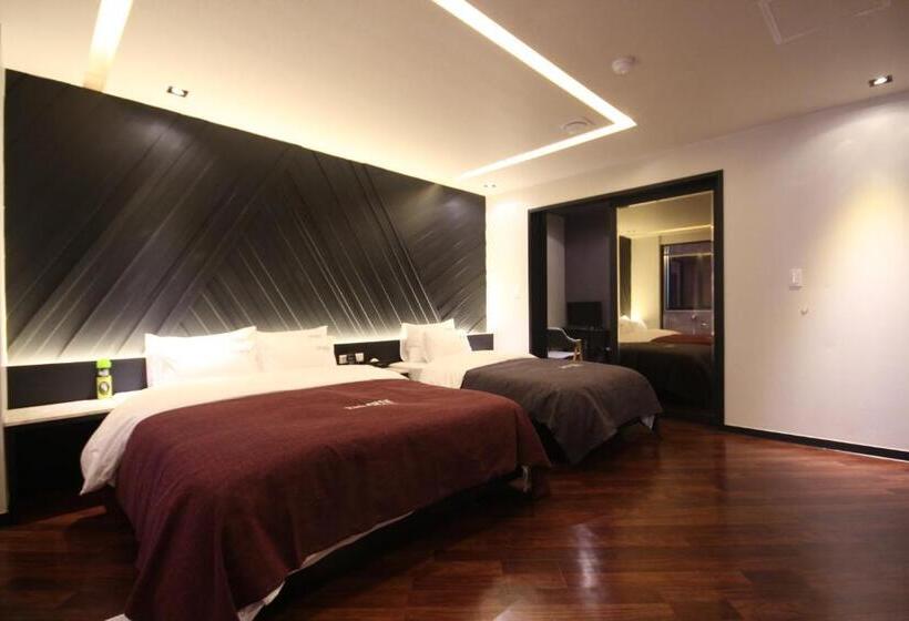 ファミリールーム, 2 Heaven Hotel Seomyeon