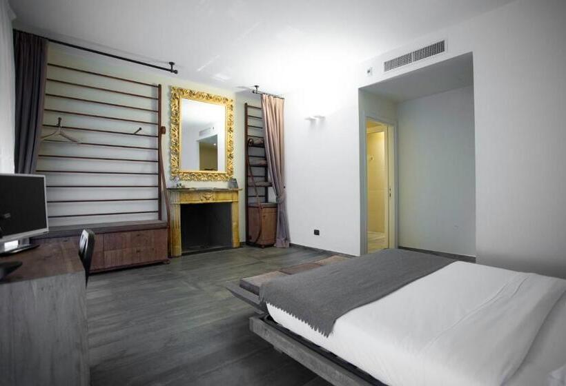 Standard Triple Room, La Chambre Milano Guest House