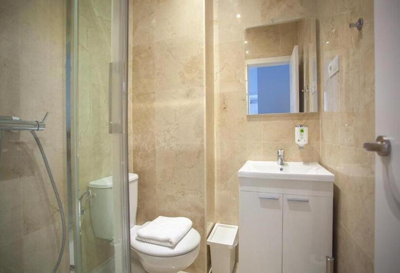 آپارتمان 1 خوابه اینتریور, Apartment In Malasaña