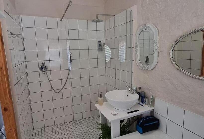 Семейный Номер, Rietjiesbos Self Catering