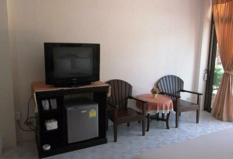 Quarto Estandar, Panupong
