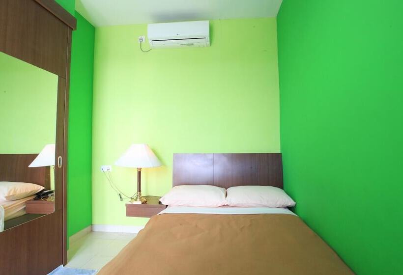 Номер Deluxe, The Nancy S Homestay Pekanbaru Mitra Reddoorz
