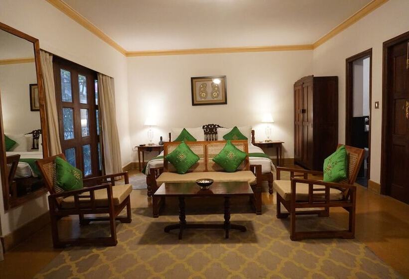 سوییت, Saraca Hotel Lucknow