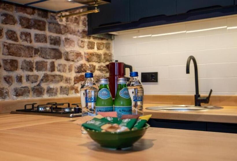 家庭间, Alness Residence