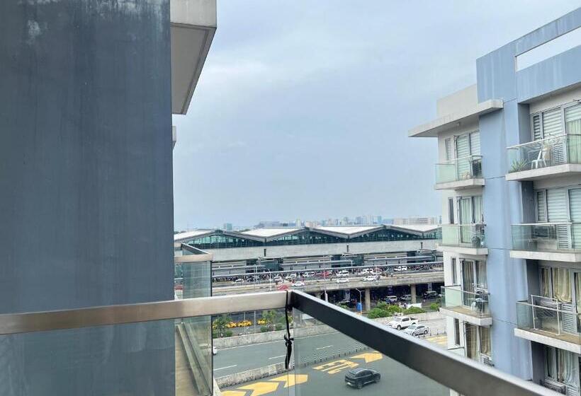 استودیو استاندارد با بالکن, Big Condo Across Manila Airport W/ Wifi