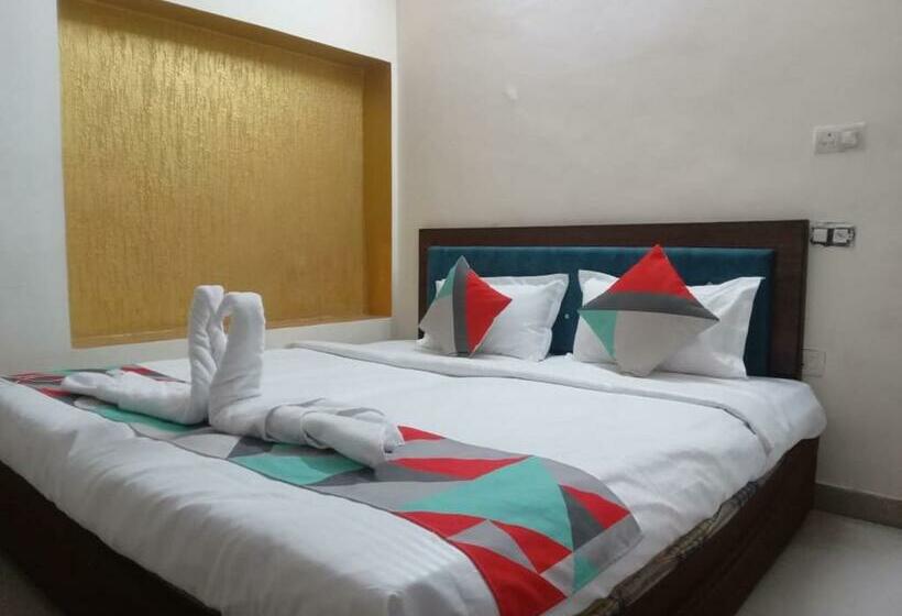 Quarto Deluxe, Singhasan House