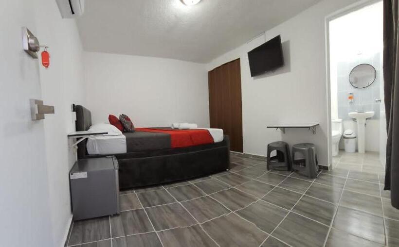 Quarto Estandar, Book & Sleep Cancun