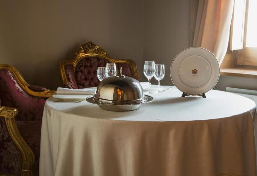 سوئیت پرزیدنت, Castello Ducale Colonna Resort