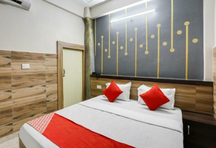 Трехместный Номер Классика, Oyo Flagship 81307  Pratap Since